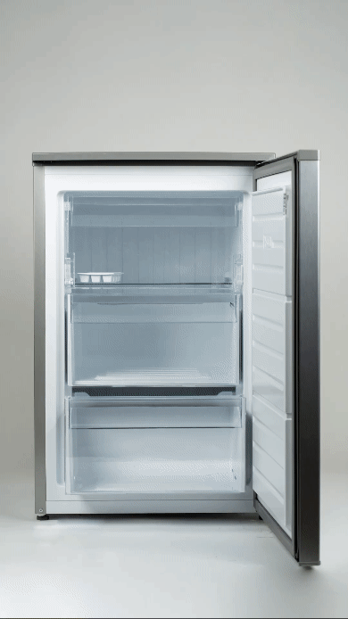 Ένα βίντεο με τον καταψύκτη άδειο και γεμάτο